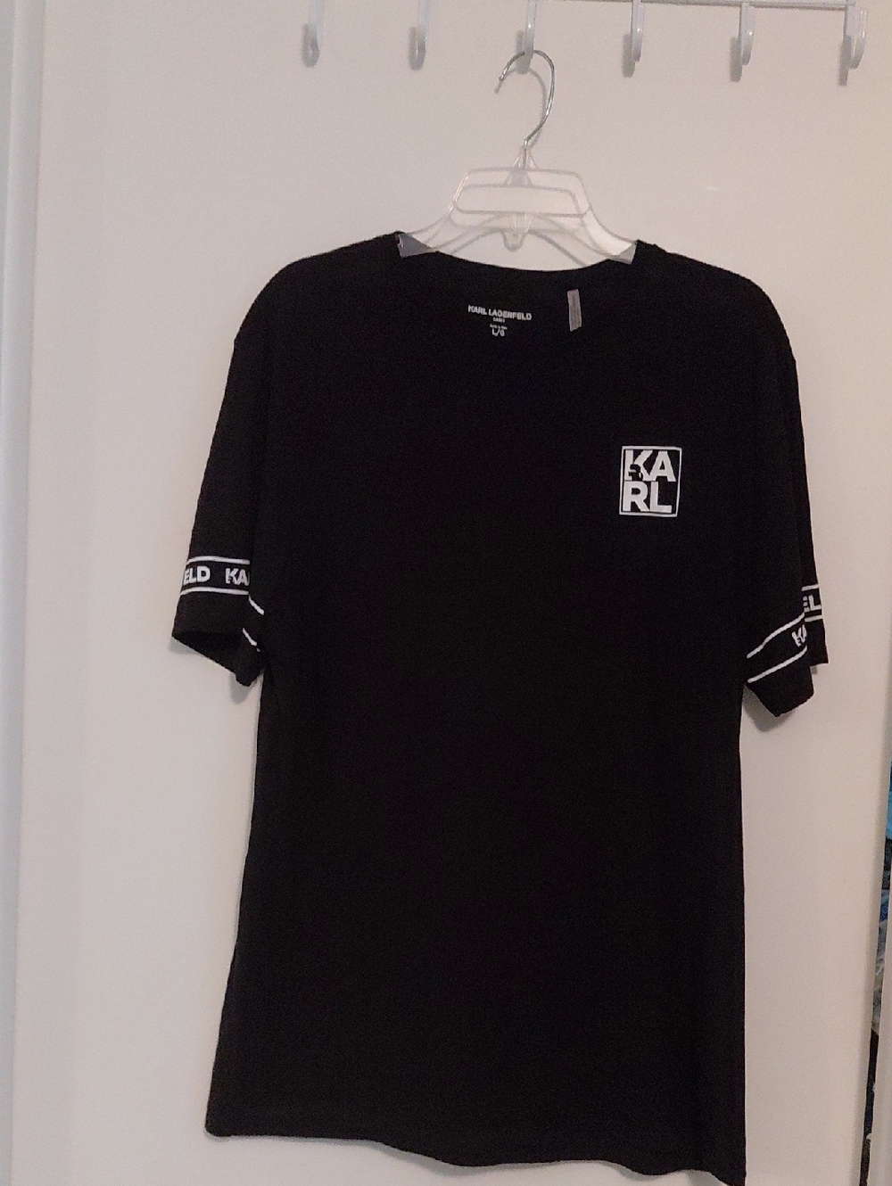 Karl Lagerfeld Black Men's S/S Tee with White Logo Trim. Size Large